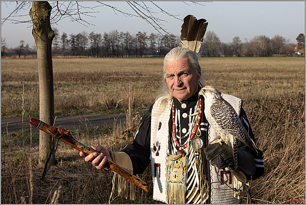 Cheyenne-Halbblut Hunting Wolf in der Falknerei Pierre Schmidt; Gymnich, 09.02.2023
